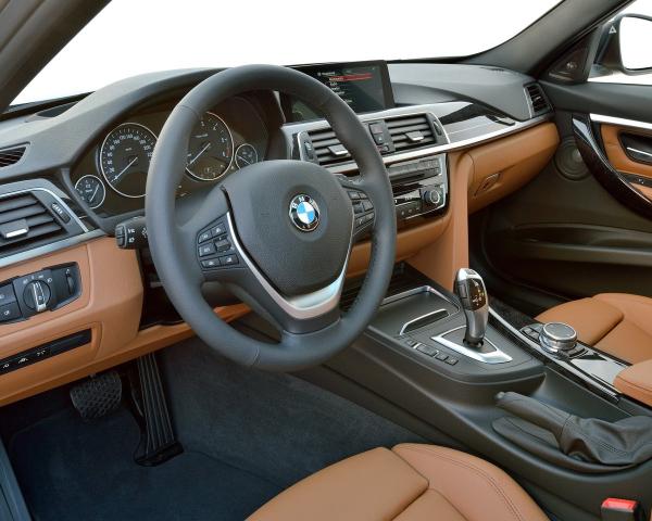 Фото BMW 3 серия VI (F3x) Рестайлинг Универсал 5 дв.