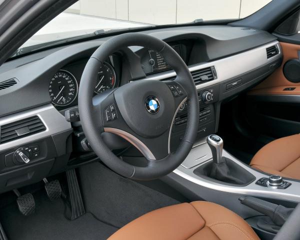 Фото BMW 3 серия V (E90/E91/E92/E93) Рестайлинг Седан