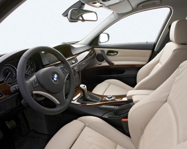 Фото BMW 3 серия V (E90/E91/E92/E93) Рестайлинг Универсал 5 дв.