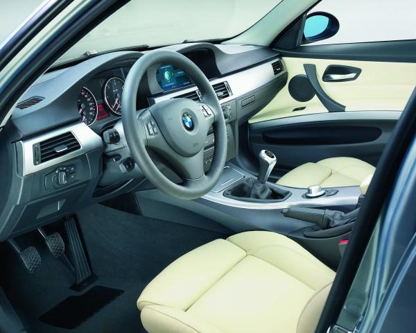 Фото BMW 3 серия V (E90/E91/E92/E93) Седан