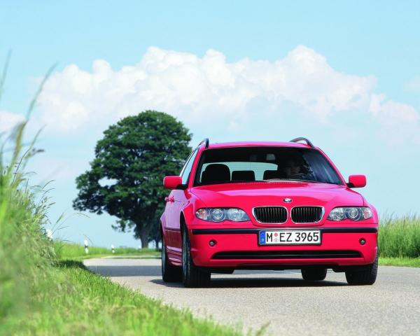 Фото BMW 3 серия IV (E46) Рестайлинг Универсал 5 дв.
