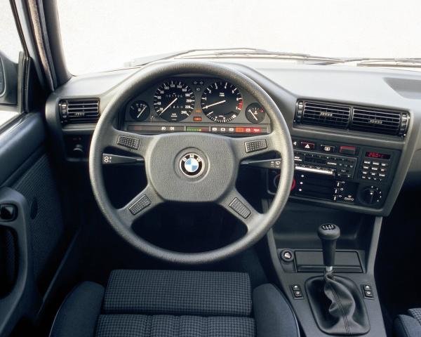 Фото BMW 3 серия II (E30) Купе