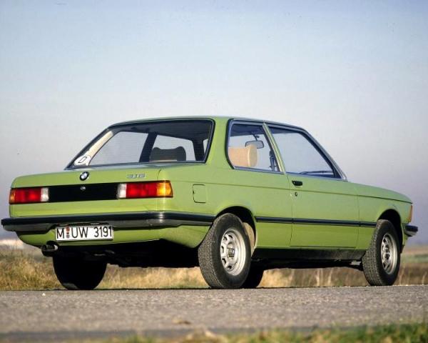 Фото BMW 3 серия I (E21) Седан 2 дв.