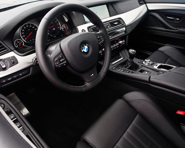 Фото BMW 5 серия VI (F10/F11/F07) Седан