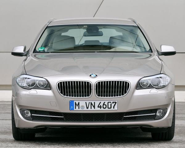 Фото BMW 5 серия VI (F10/F11/F07) Универсал 5 дв.
