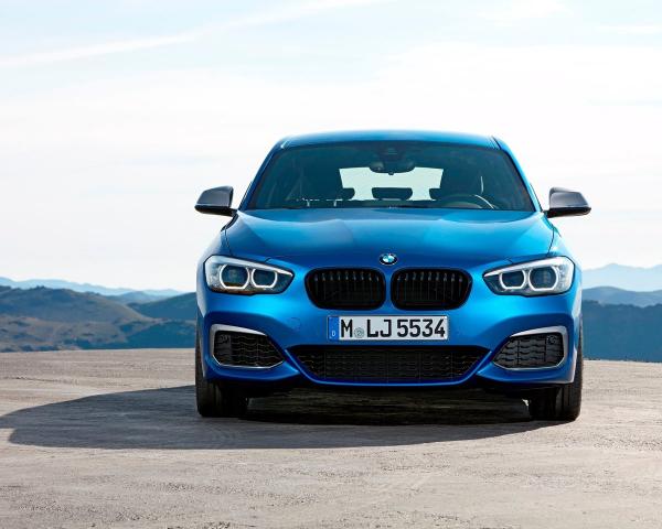 Фото BMW 1 серия II (F20/F21) Рестайлинг 2 Хэтчбек 5 дв.