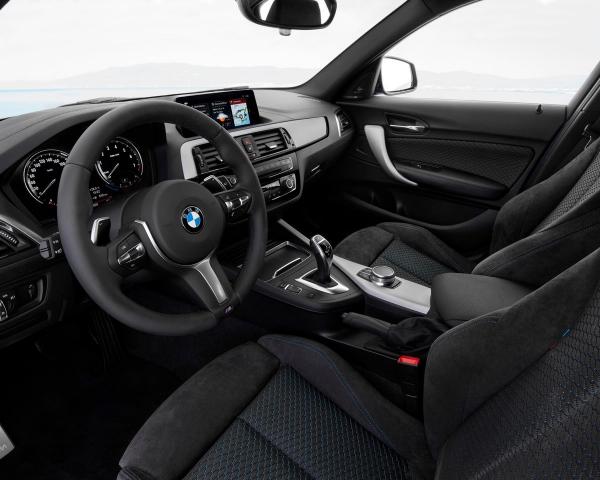 Фото BMW 1 серия II (F20/F21) Рестайлинг 2 Хэтчбек 5 дв.