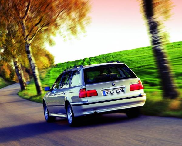 Фото BMW 5 серия IV (E39) Универсал 5 дв.