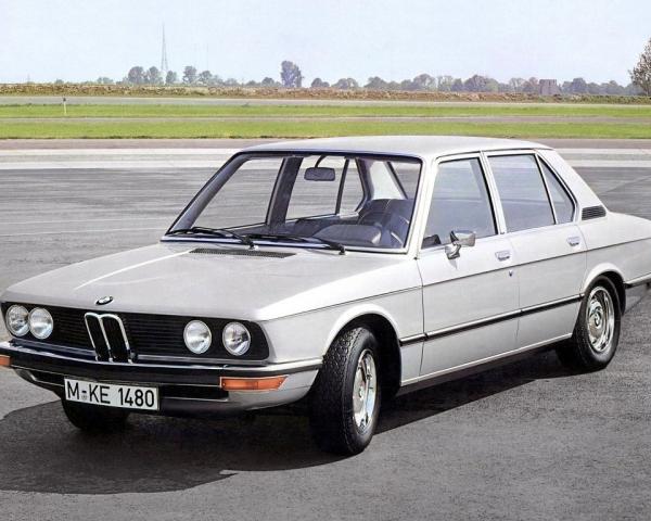 Фото BMW 5 серия I (E12) Седан