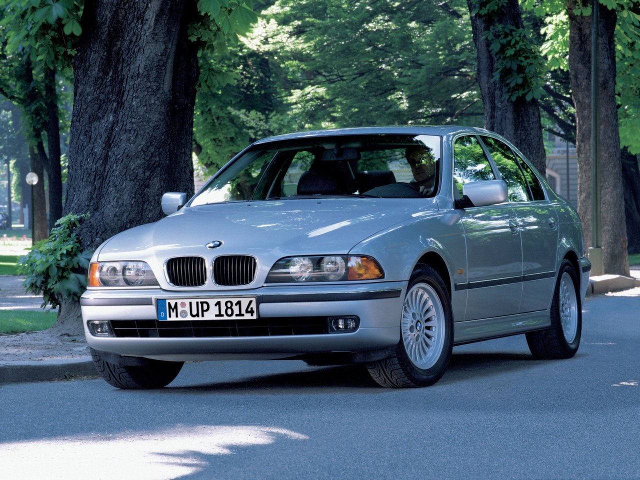 Фото BMW 5 серия IV (E39)