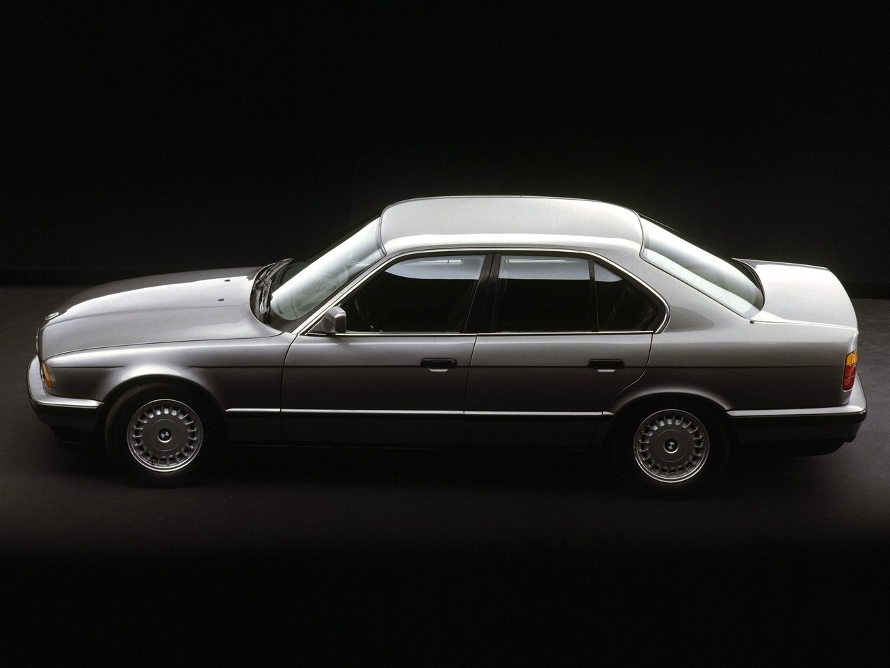 Фото BMW 5 серия III (E34)
