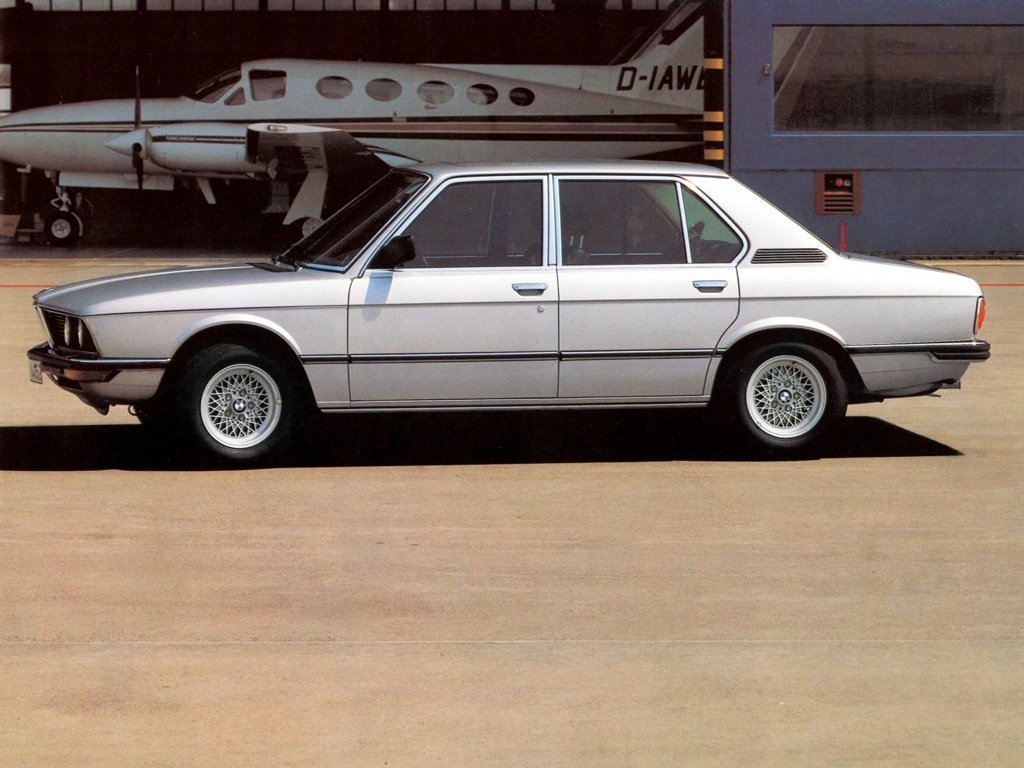 Фото BMW 5 серия I (E12)