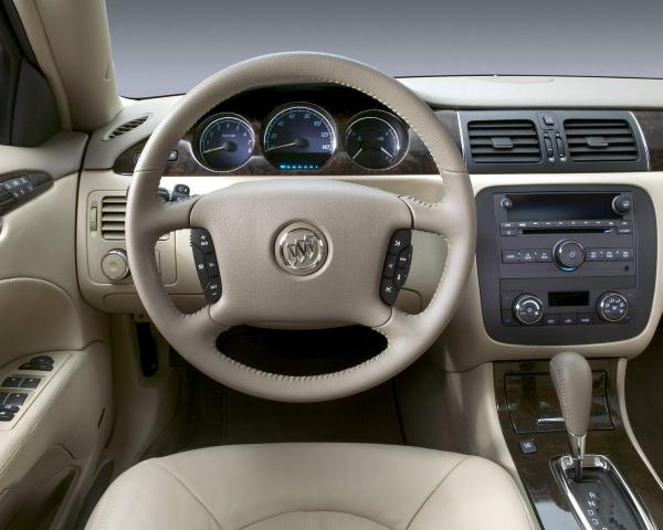 Фото Buick Lucerne I Седан