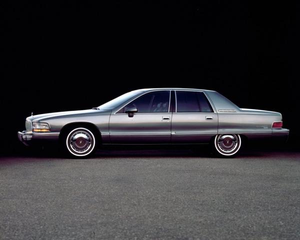 Фото Buick Roadmaster VIII Седан