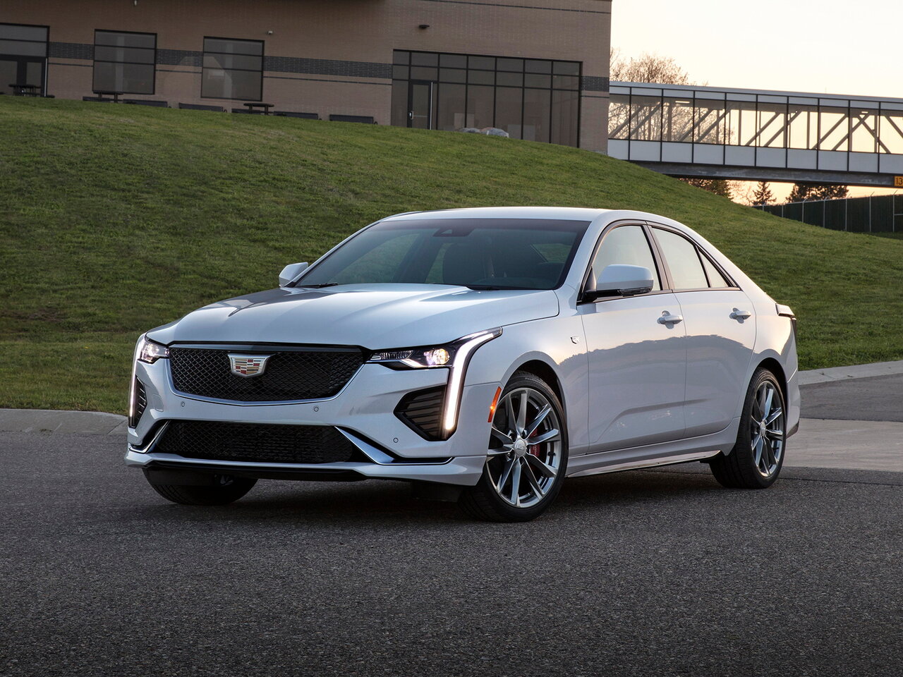 Фото Cadillac CT4 I