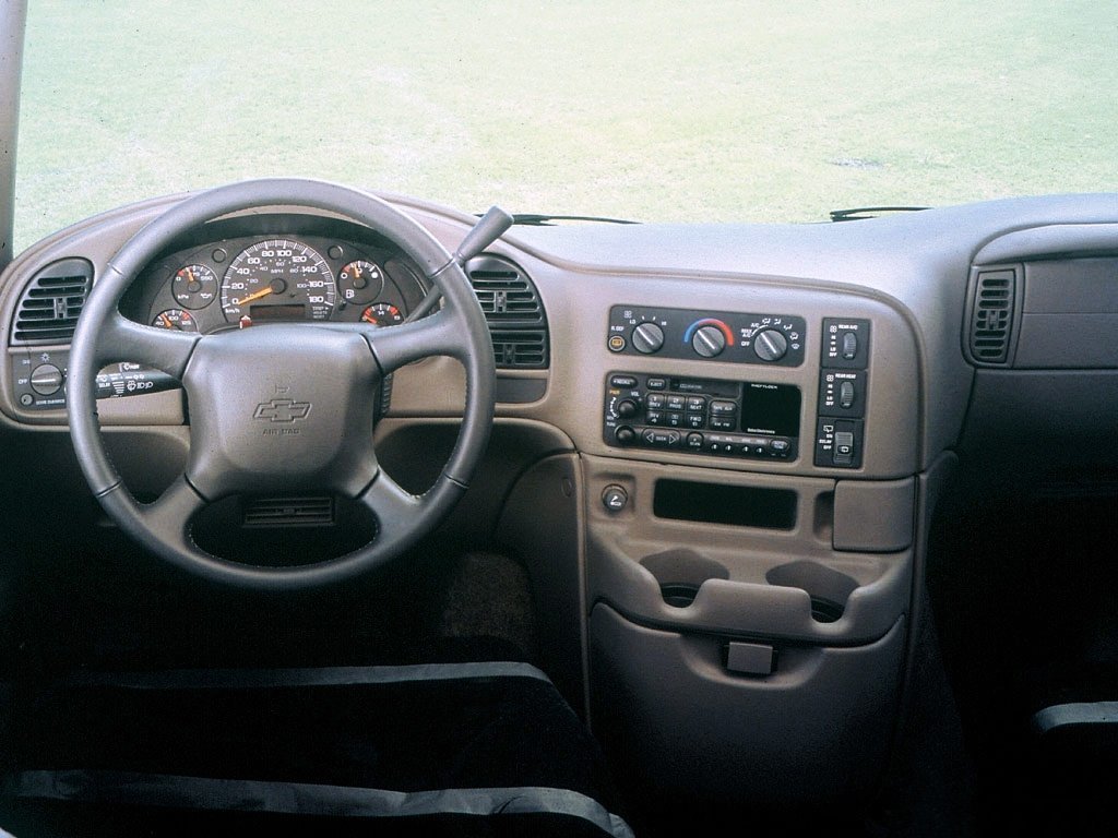 Фото Chevrolet Astro I