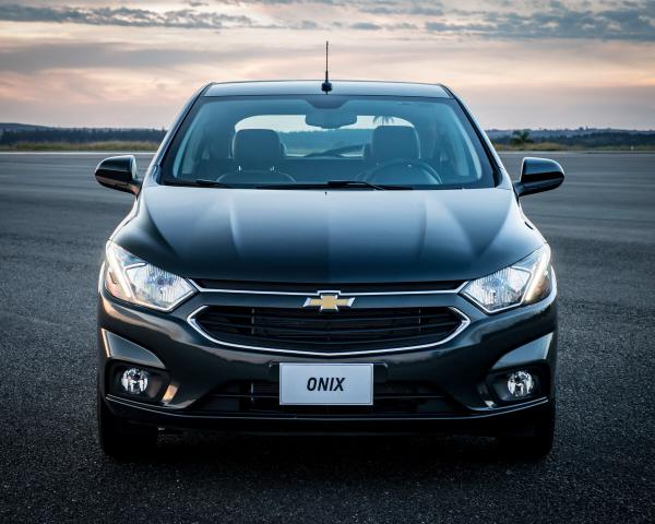 Фото Chevrolet Onix I Рестайлинг Хэтчбек 5 дв.