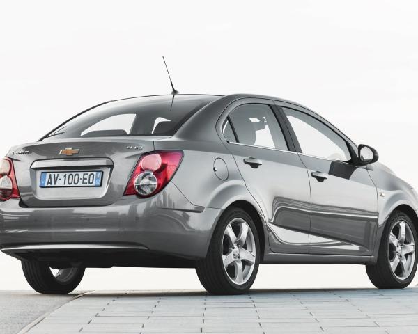 Фото Chevrolet Aveo II Седан