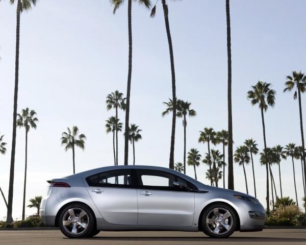 Фото Chevrolet Volt I Хэтчбек 5 дв.