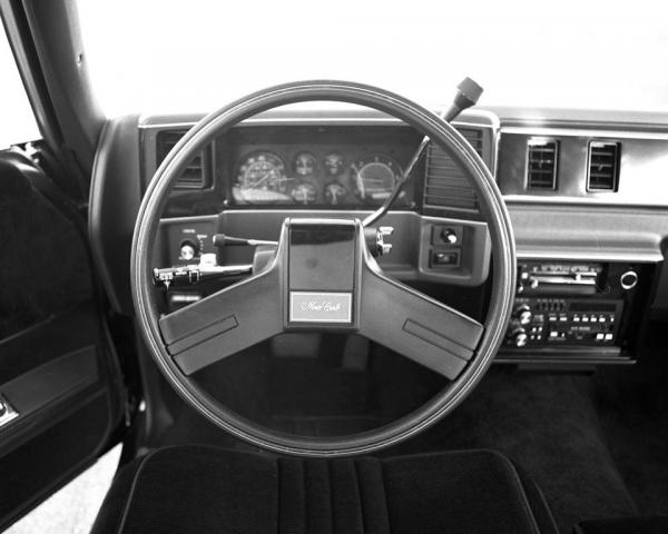 Фото Chevrolet Monte Carlo IV Купе