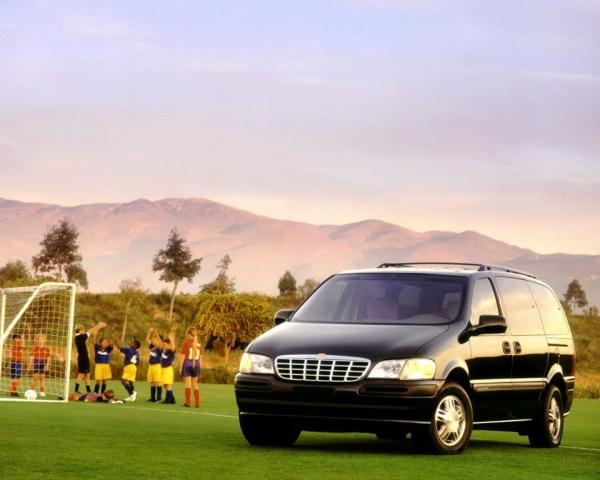 Фото Chevrolet Venture I Компактвэн