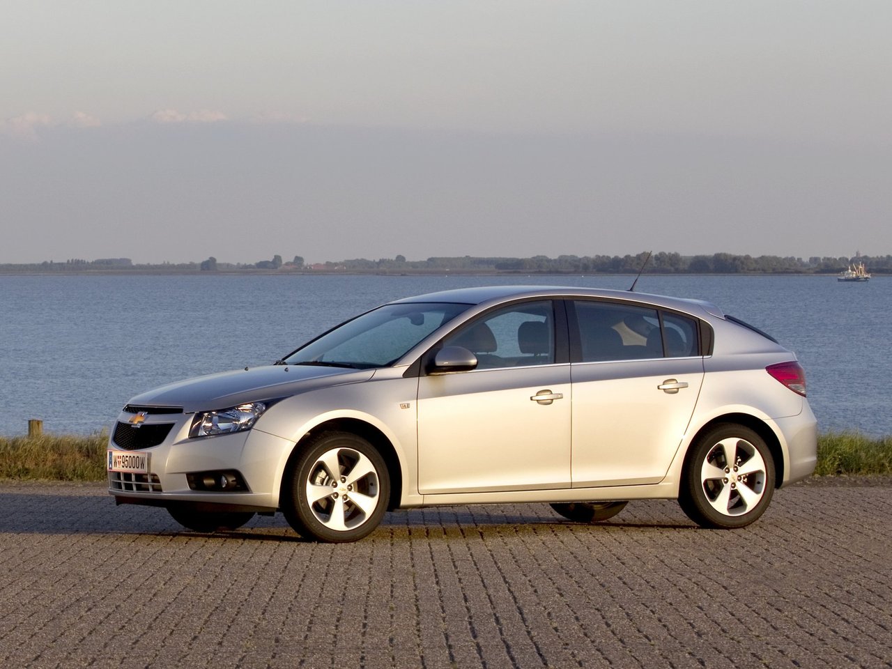 Фото Chevrolet Cruze I