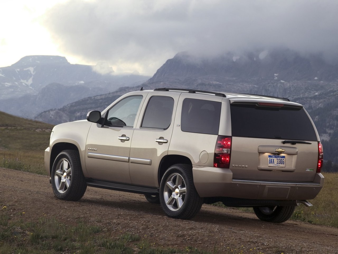 Фото Chevrolet Tahoe III