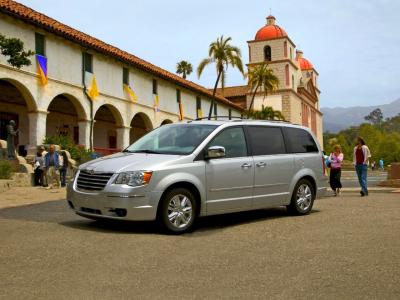 Фото Chrysler Town & Country V Минивэн