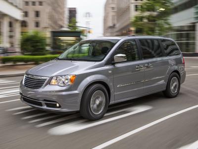 Фото Chrysler Town & Country  Минивэн