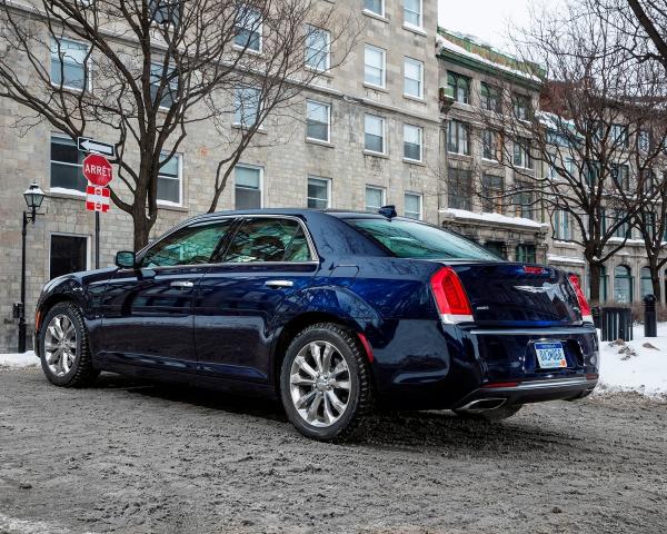 Фото Chrysler 300 II Рестайлинг Седан