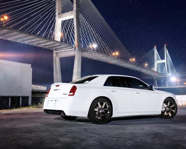 Фото Chrysler 300 II Седан SRT8