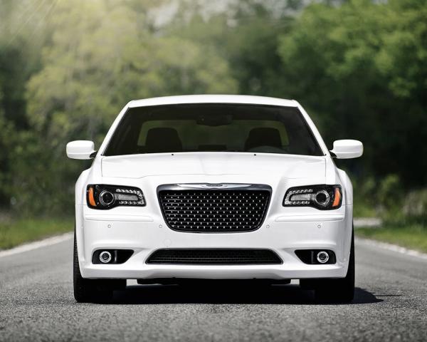 Фото Chrysler 300 II Седан SRT8