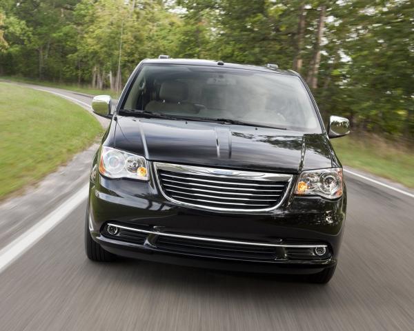 Фото Chrysler Voyager V Рестайлинг Минивэн Grand