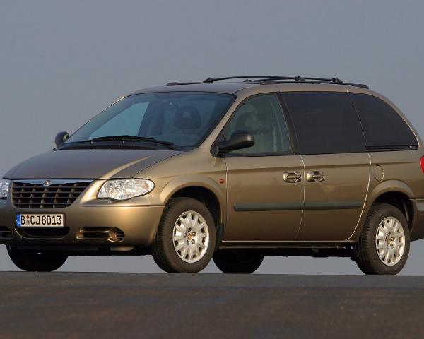 Фото Chrysler Voyager IV Рестайлинг Минивэн