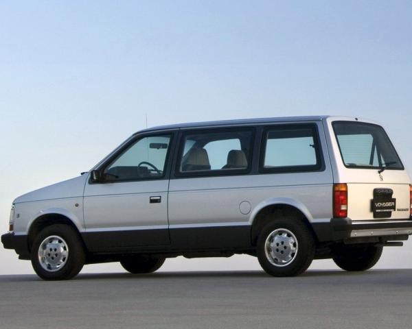 Фото Chrysler Voyager I Минивэн