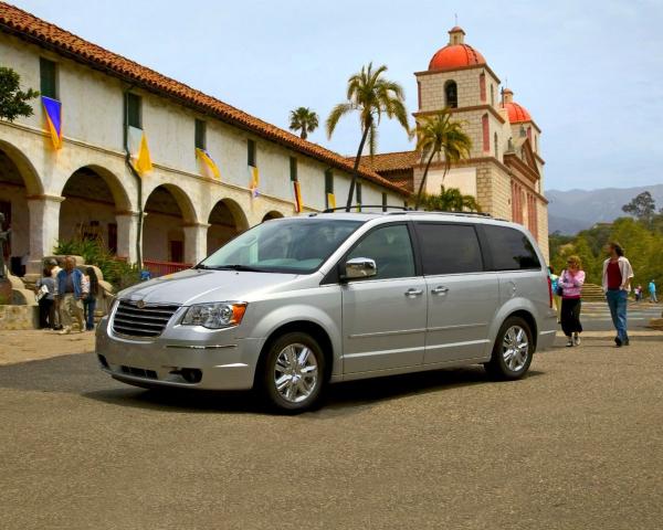 Фото Chrysler Town & Country V Минивэн