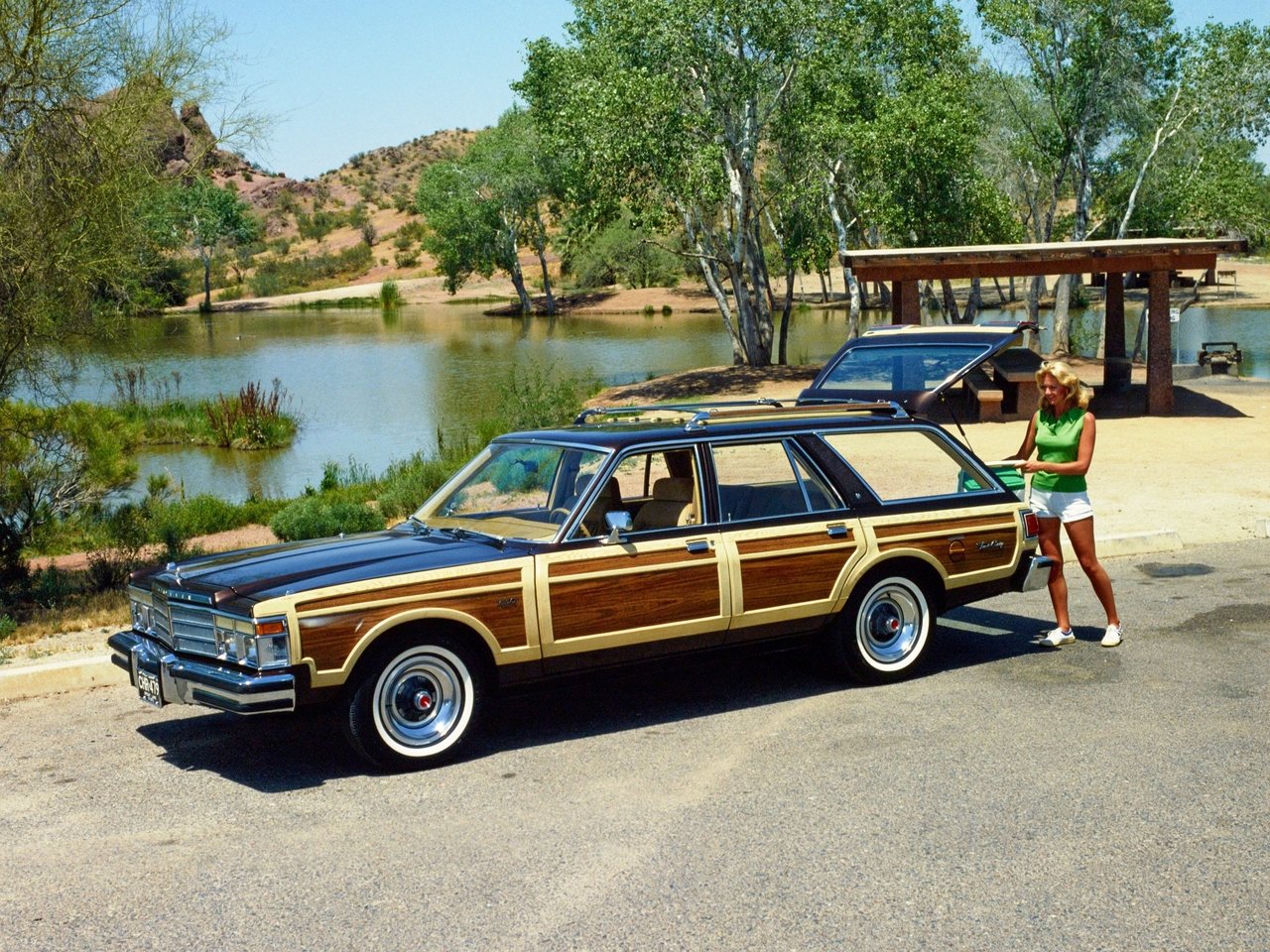 Фото Chrysler LeBaron I