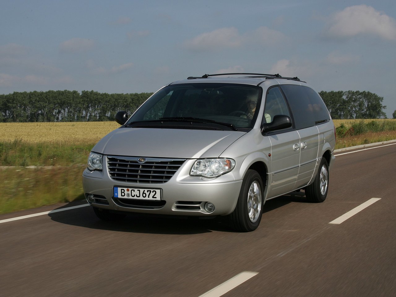 Фото Chrysler Voyager IV Рестайлинг