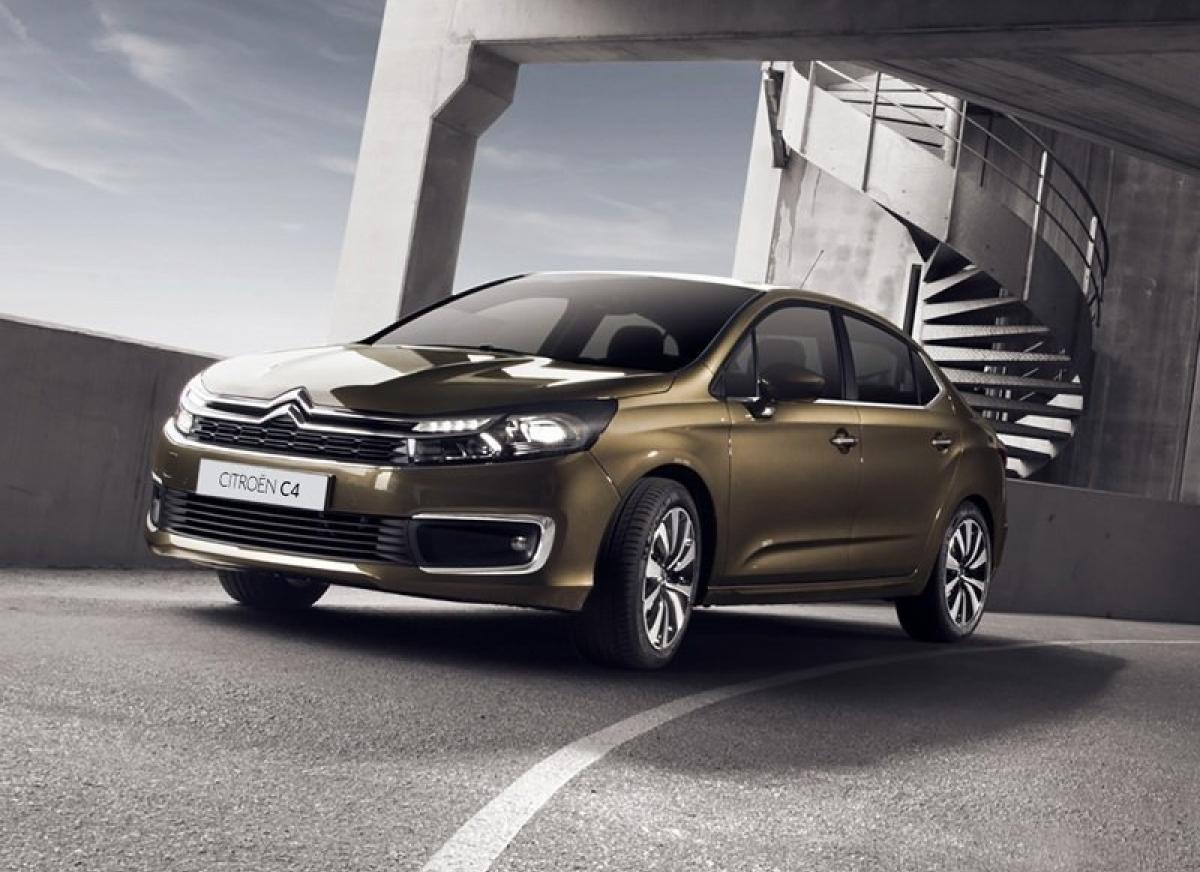 Что лучше Ситроен С4 или Киа Рио, сравнение Citroen C4 и Kia Rio