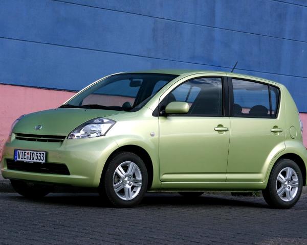 Фото Daihatsu Sirion II (M3) Хэтчбек 5 дв.