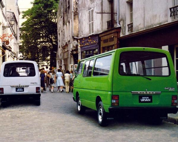 Фото Datsun Urvan E23 Минивэн