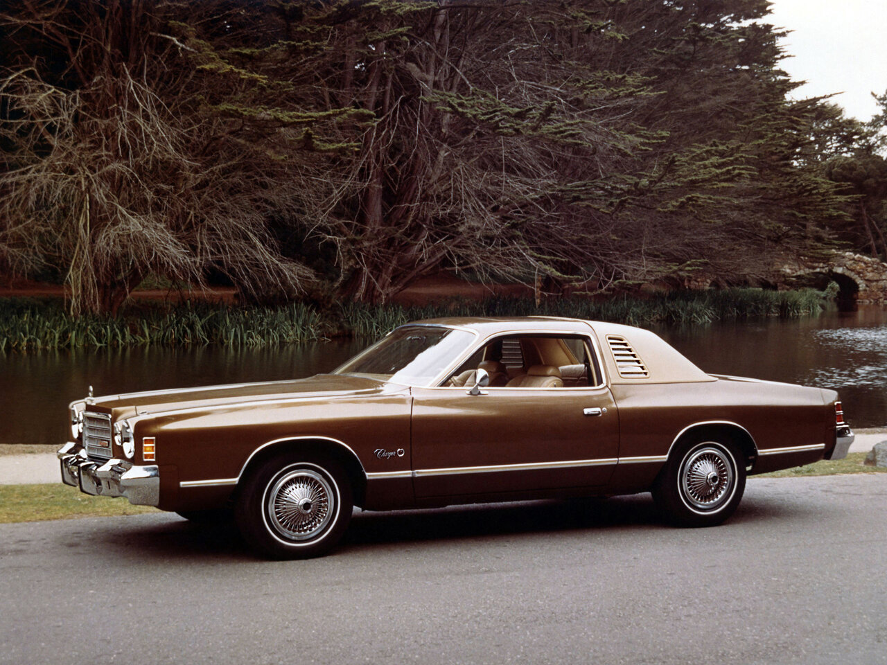 Фото Dodge Charger IV