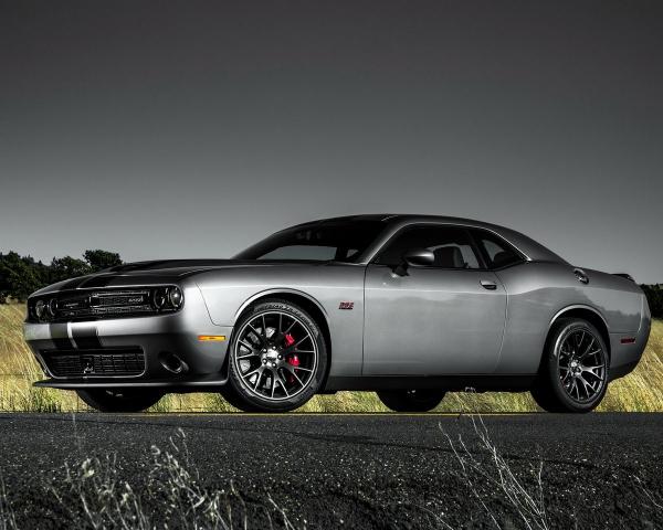 Фото Dodge Challenger III Рестайлинг 2 Купе SRT