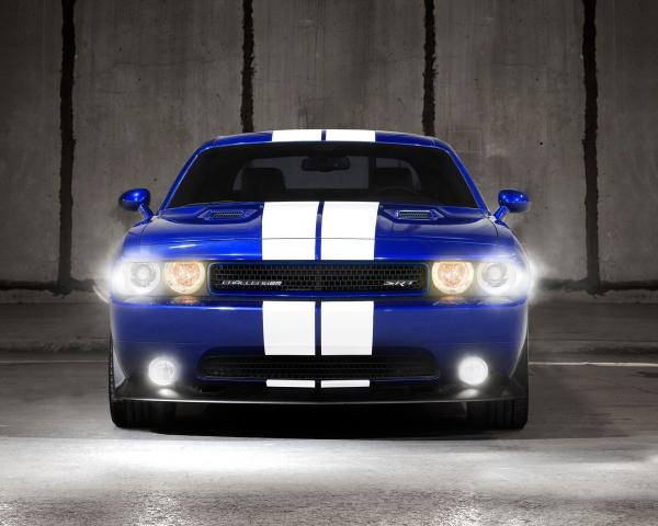 Фото Dodge Challenger III Рестайлинг Купе SRT8