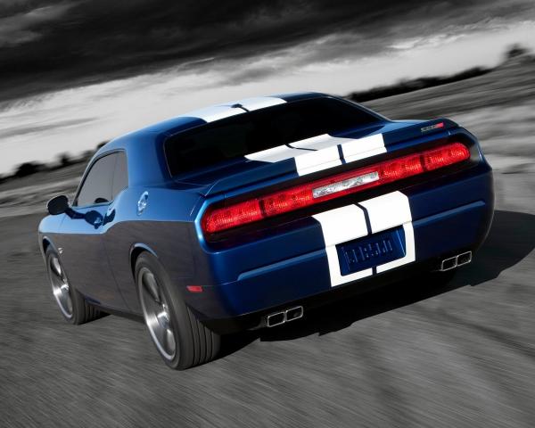 Фото Dodge Challenger III Рестайлинг Купе SRT8