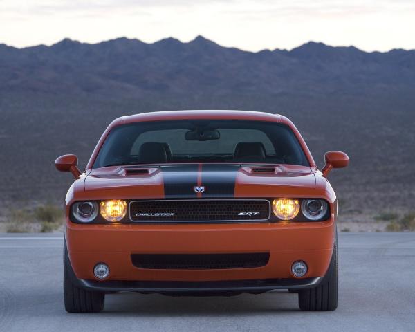 Фото Dodge Challenger III Купе SRT8