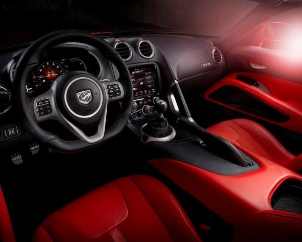 Фото Dodge Viper V Купе