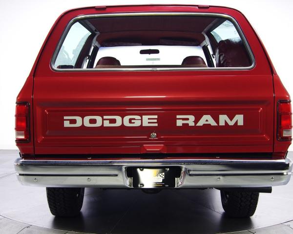 Фото Dodge Ramcharger II Внедорожник 3 дв.