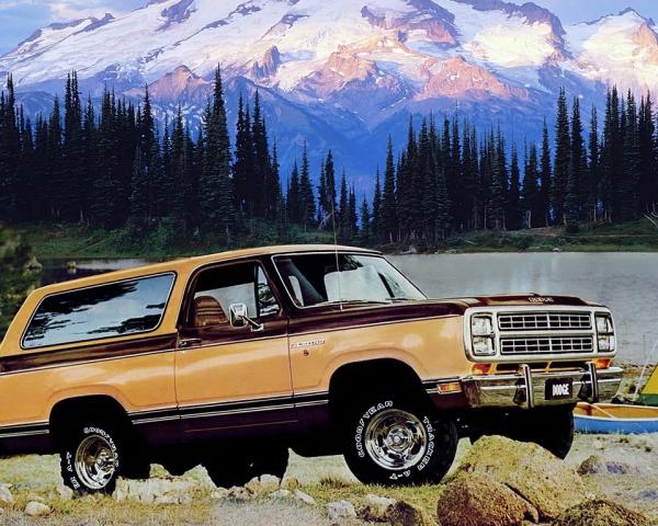 Фото Dodge Ramcharger I Внедорожник 3 дв.