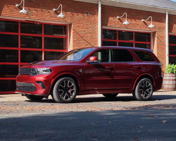 Фото Dodge Durango III Рестайлинг 2 Внедорожник 5 дв. SRT